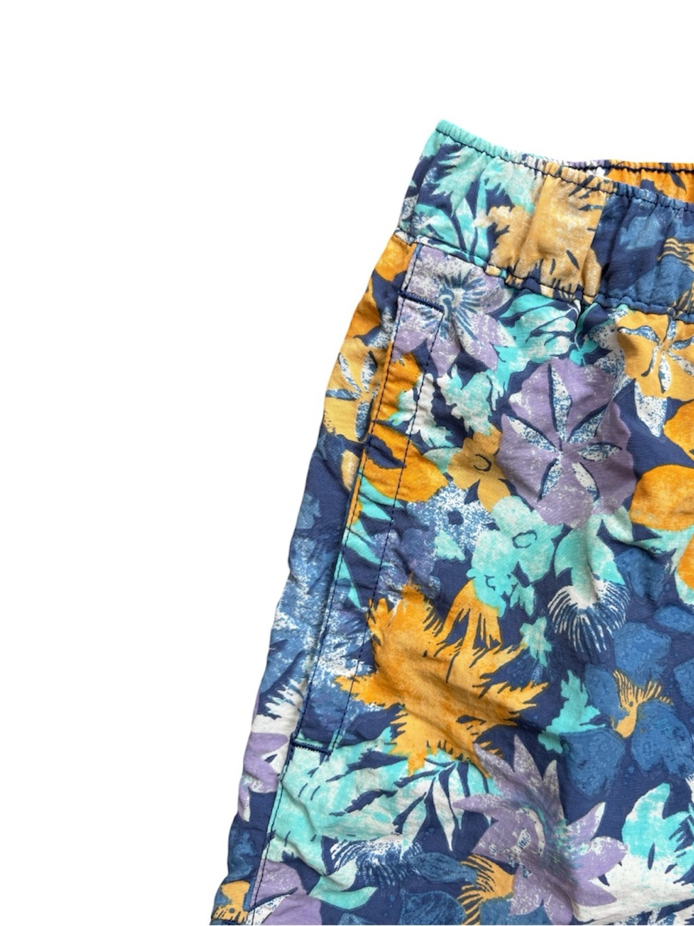 Patagonia Barely Baggies Women’s Medium 2.5 Inch Inseam Tropical Print - Picture 2 of 7